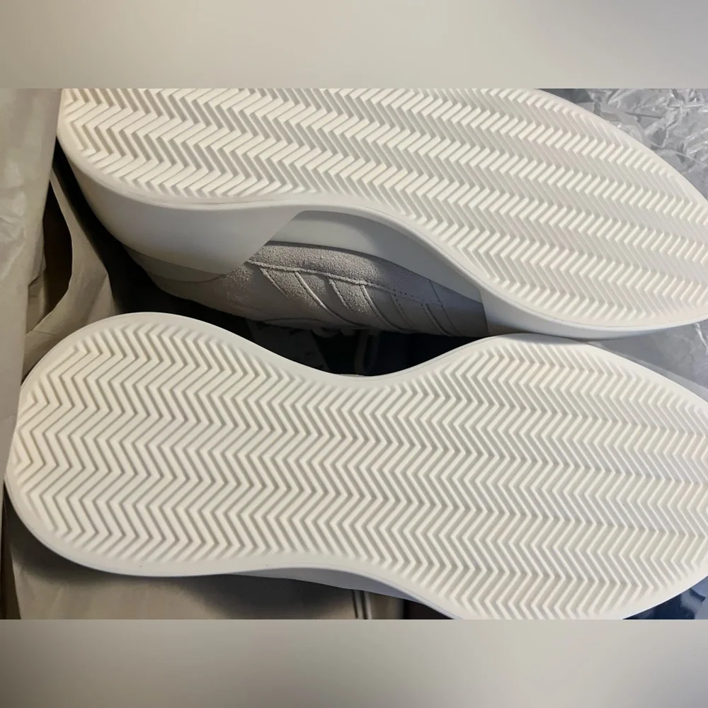 ADIDAS X FEAR OF GOD “ Talc “
- 86 “ Low “
- w/ Extra Laces - Picture 15 of 15